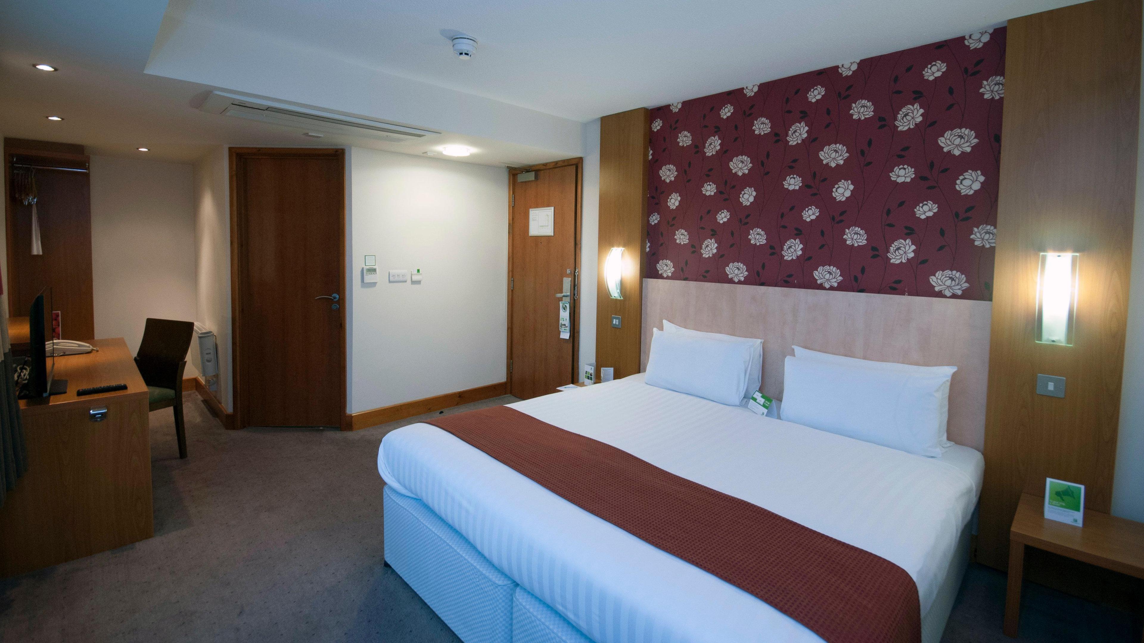 HOLIDAY INN MANCHESTER-CENTRAL PARK — 9