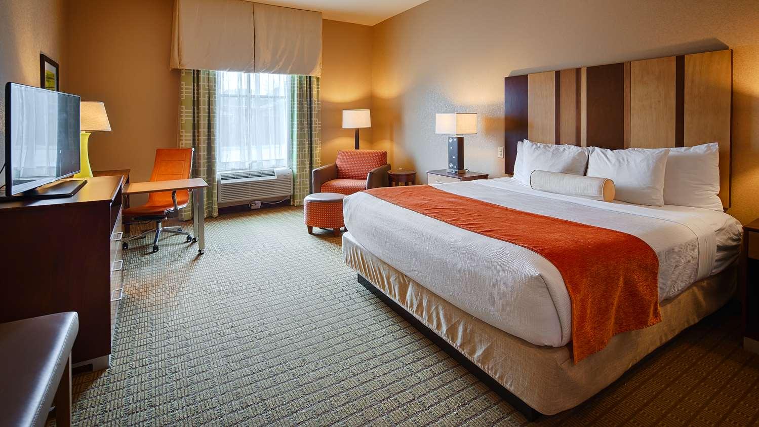 Best Western Plus Flatonia Inn — 9