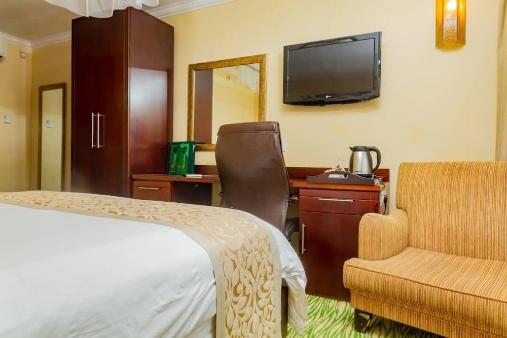 SUNBIRD MOUNT SOCHE HOTEL — 9