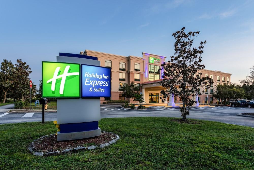 Holiday Inn Express & Suites Bradenton East-Lakewood Ranch — 1