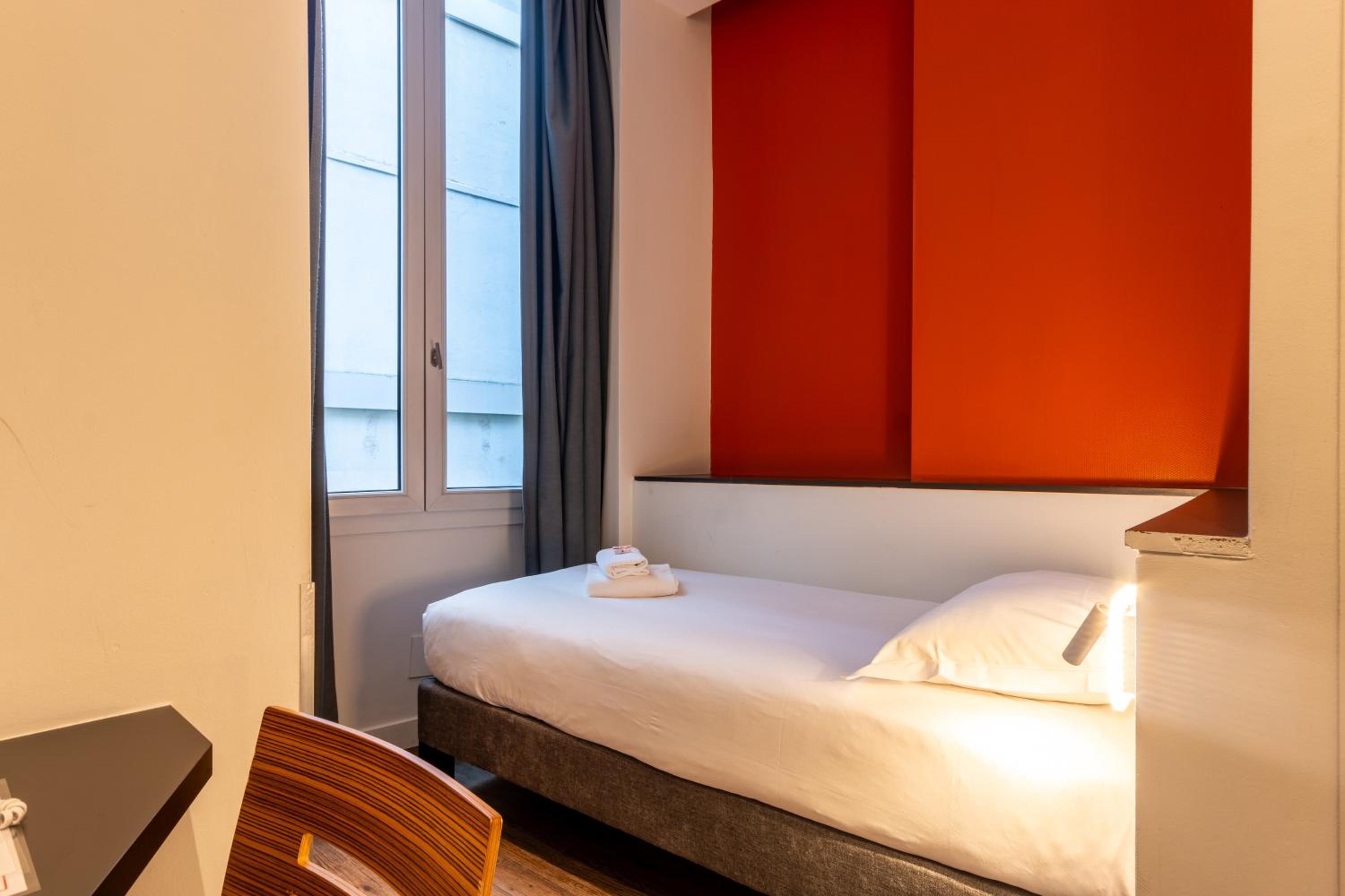 Hotel De La Presse Bordeaux — 8