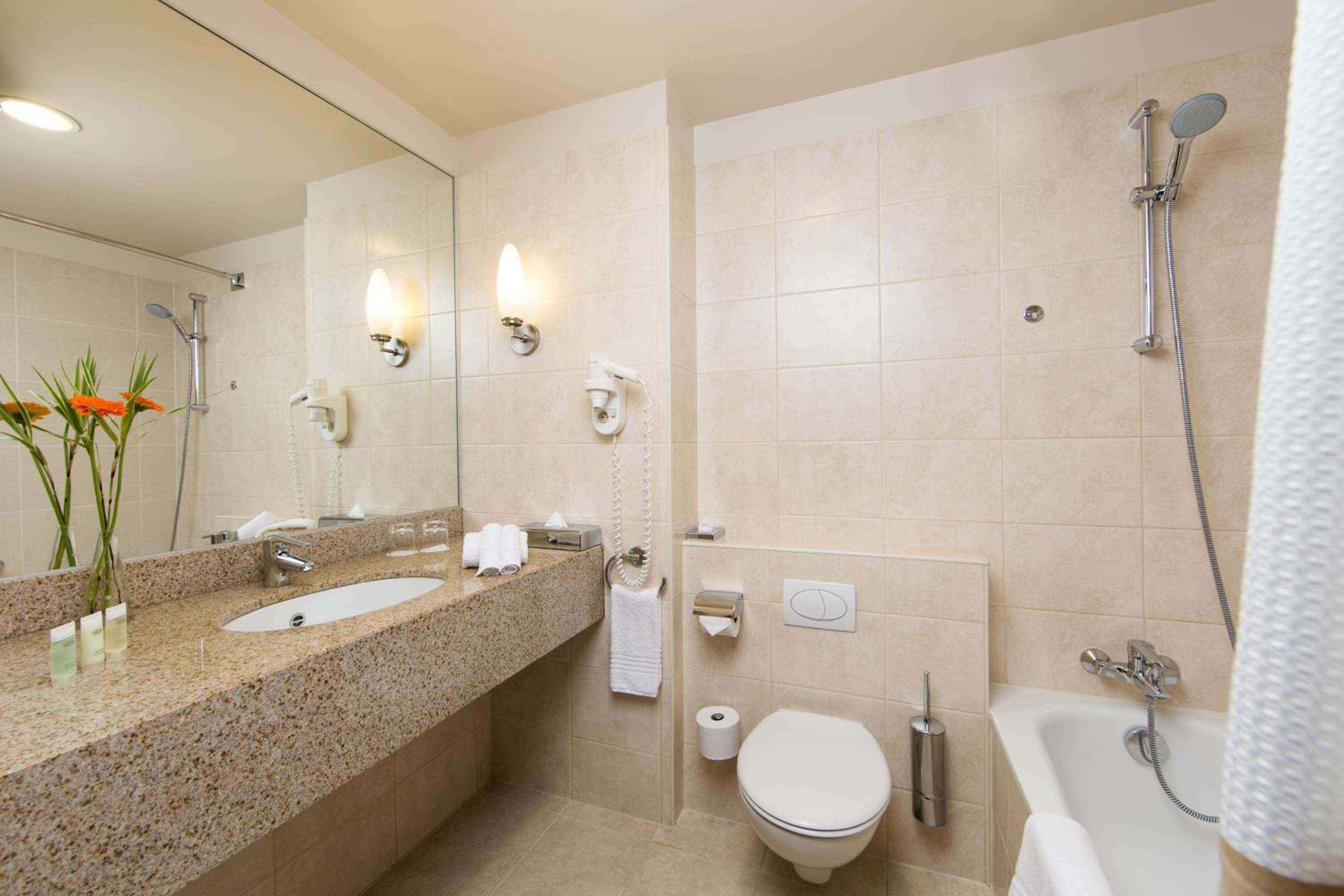 COURTYARD BY MARRIOTT BRUSSELS — 10