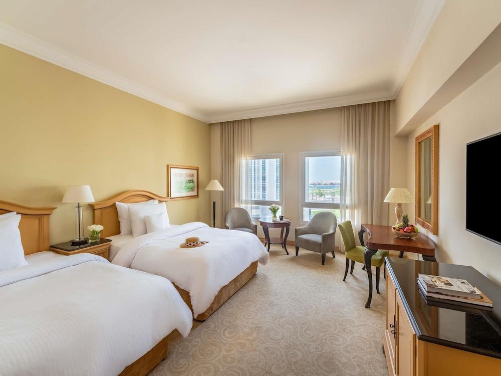 Movenpick Hotel Doha — 10