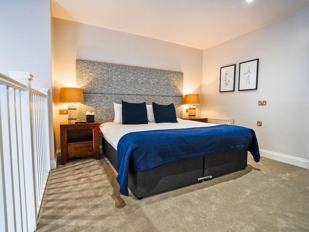 Villiers Hotel Buckingham — 8