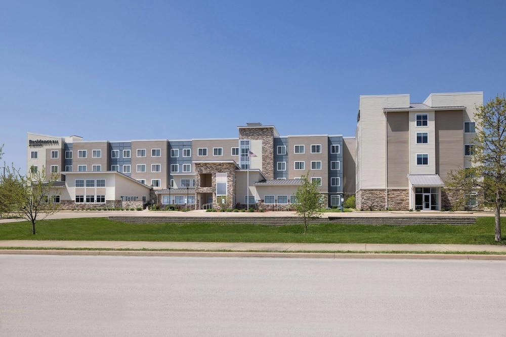 RESIDENCE INN CHAMPAIGN — 5