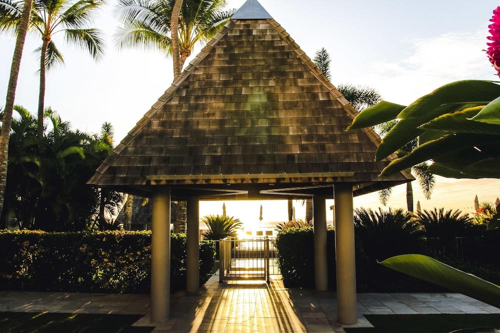 Chateau Royal Beach Resort and Spa — 2