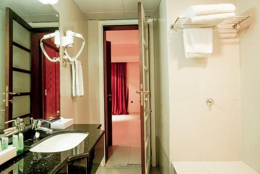 La Rosa Hotel EX ROTANA HOTEL MUSCAT 145346 — 7