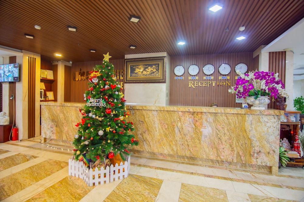 Quoc Cuong Center Hotel — 2