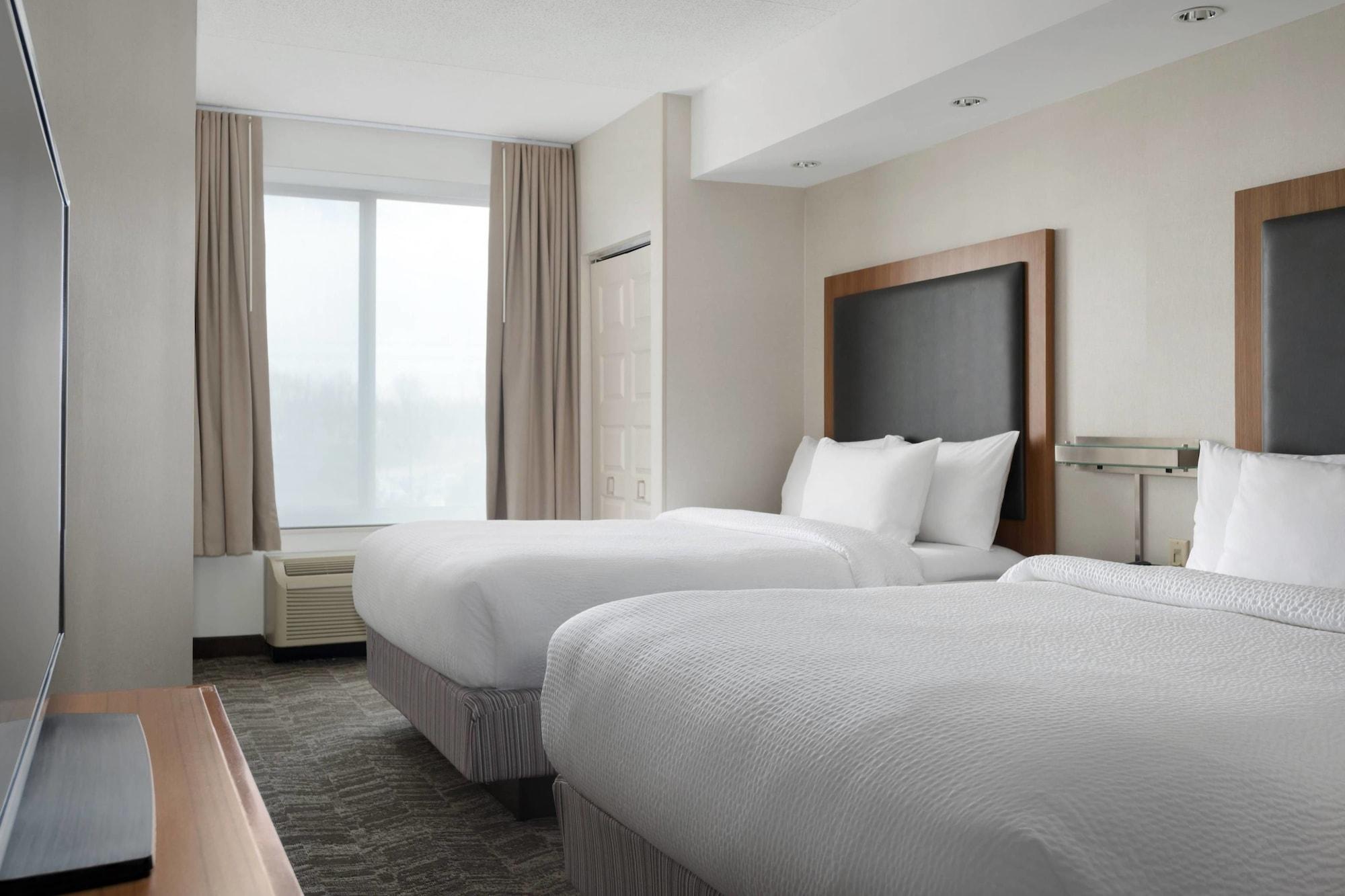 SpringHill Suites Syracuse Carrier Circle — 7