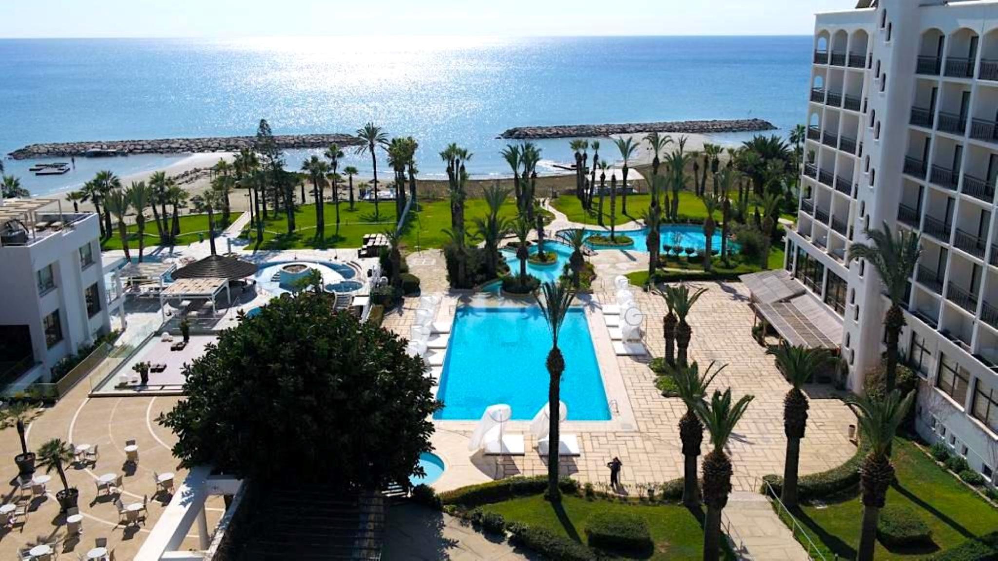 Sandy Beach Hotel & Spa — 3