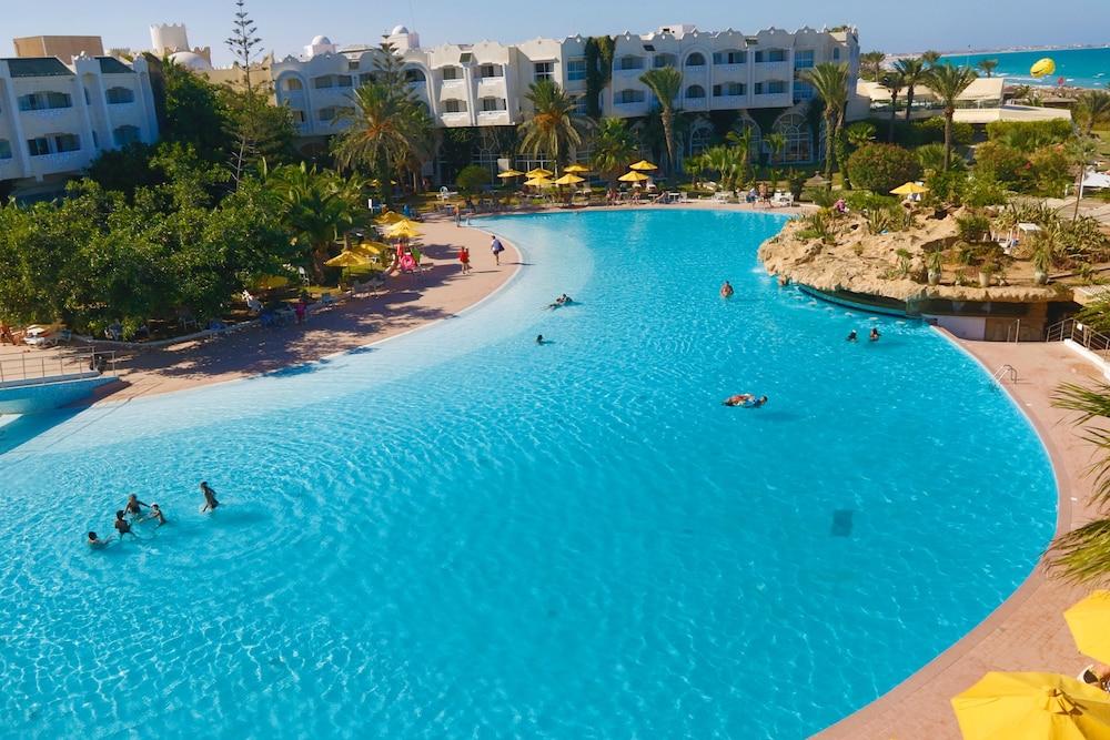 Mahdia Beach & Aquapark 1098798 — 2