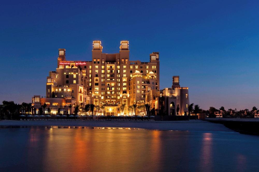 Sheraton Sharjah Beach Resort & Spa — 5
