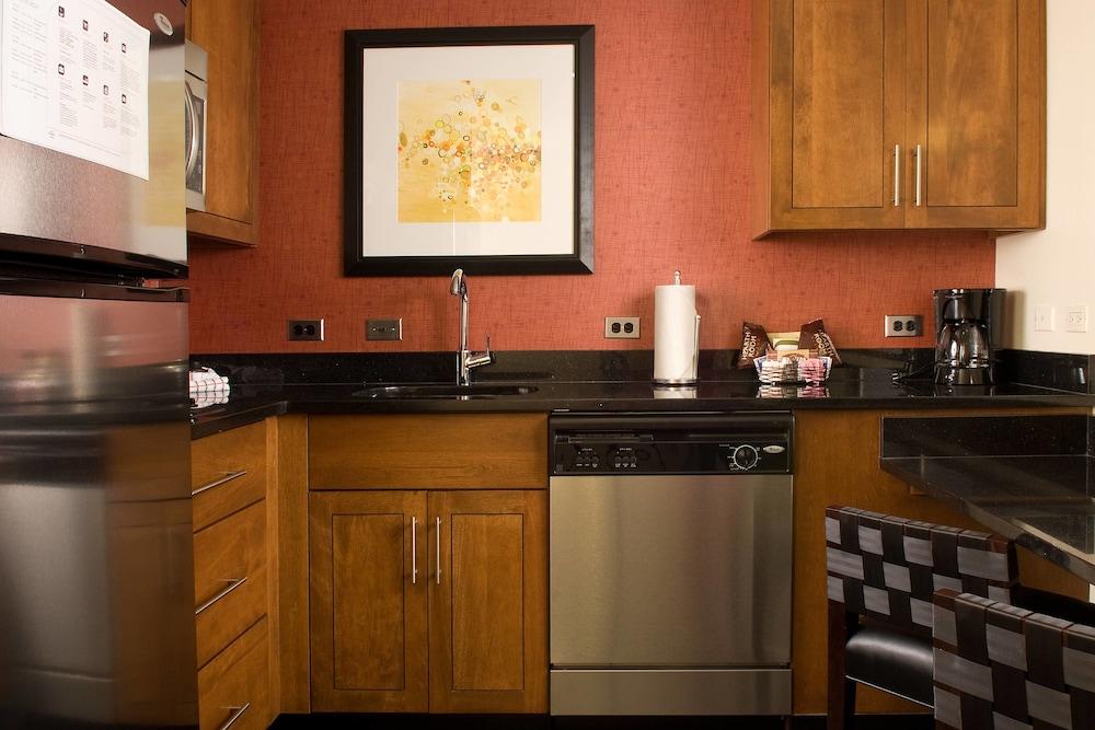Residence Inn Fairfax City — 6