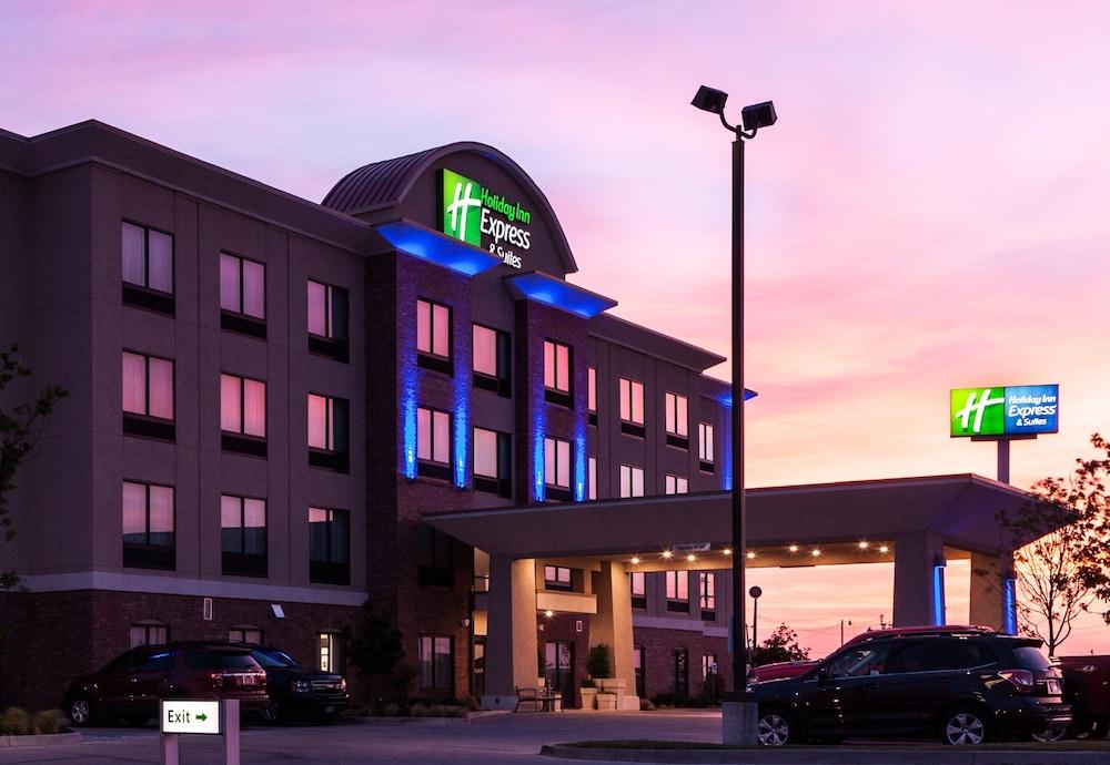 HOLIDAY INN EXPRESS HOTEL &amp; SUITES EL RENO — 1