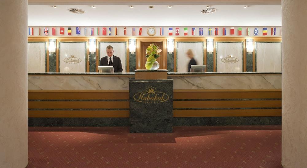 HABAKUK HOTEL 940385 — 9