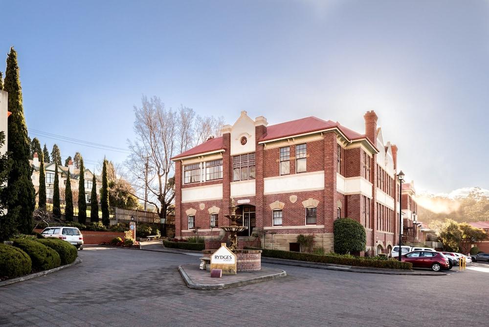 RYDGES HOBART — 9