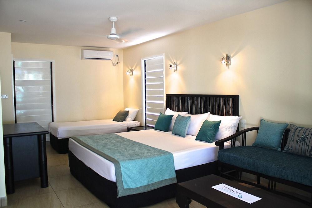 Nakelo Treasure Island Resort and Spa — 9