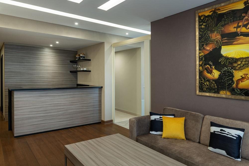 Four Points by Sheraton Production City Dubai — 5