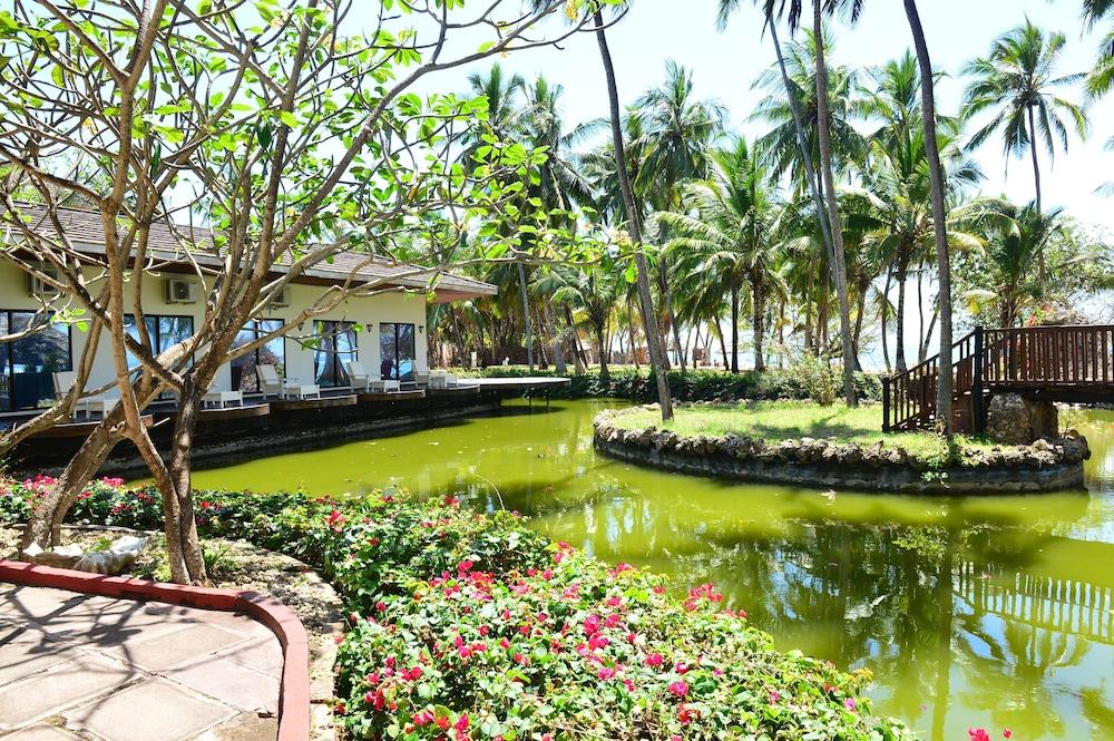 DIANI REEF BEACH RESORT & SPA 64404 — 4