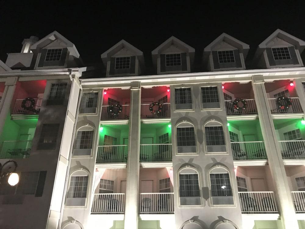 Hotel Grand Victorian — 2