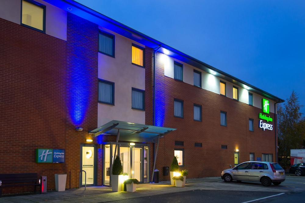 EXPRESS BY HOLIDAY INN BEDFORD — 1