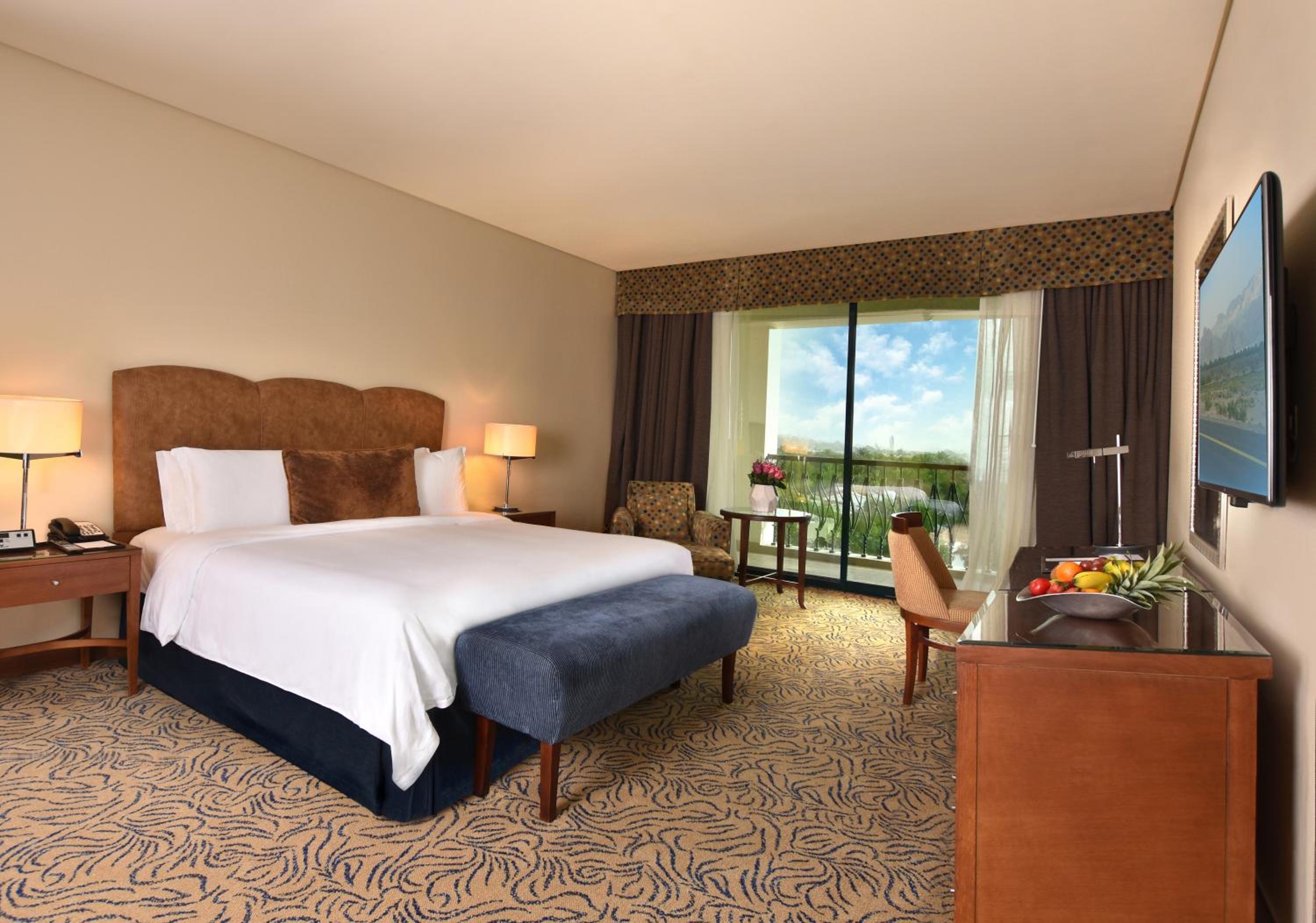 Al Ain Rotana Hotel — 8