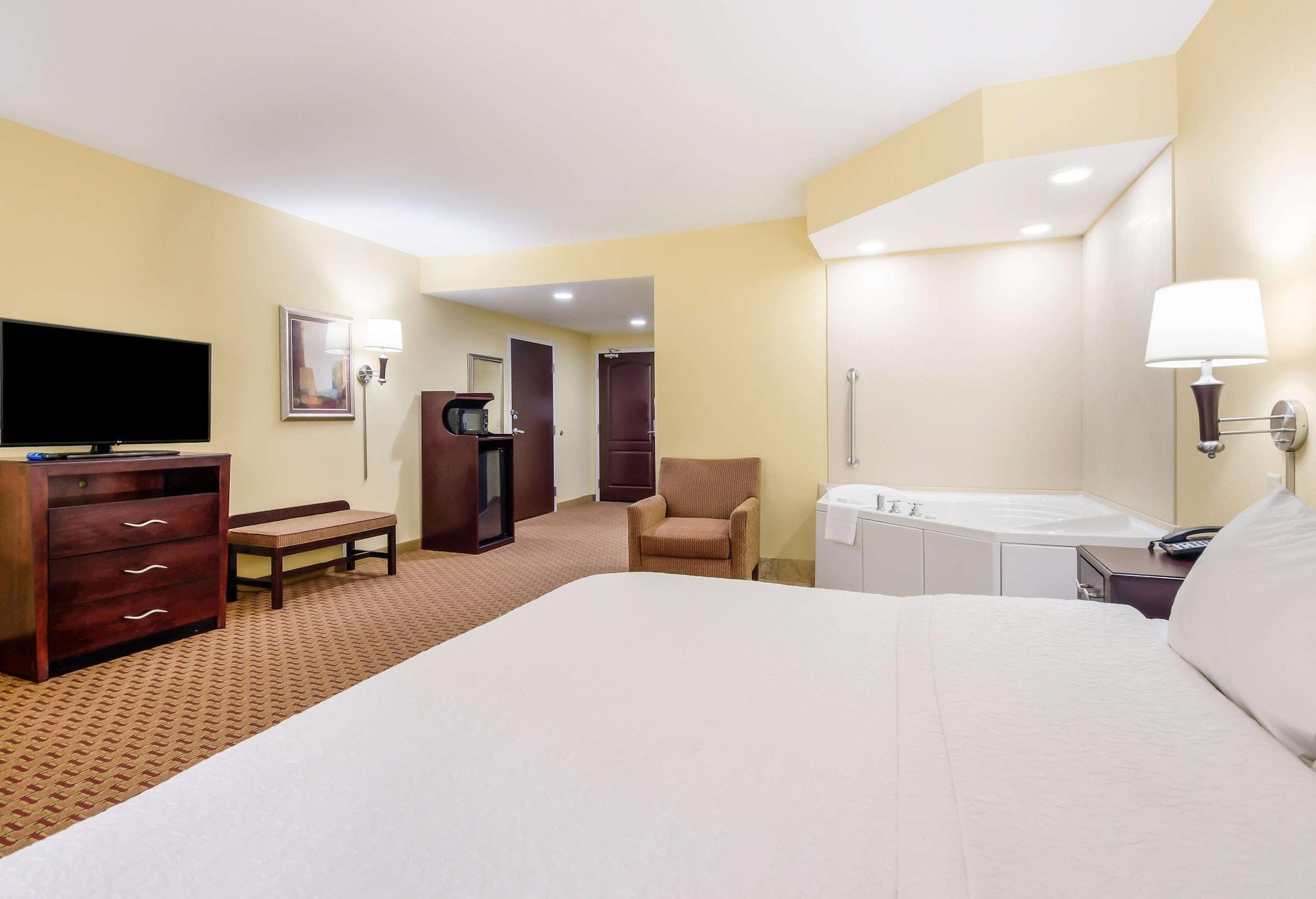 Hampton Inn Galax — 9
