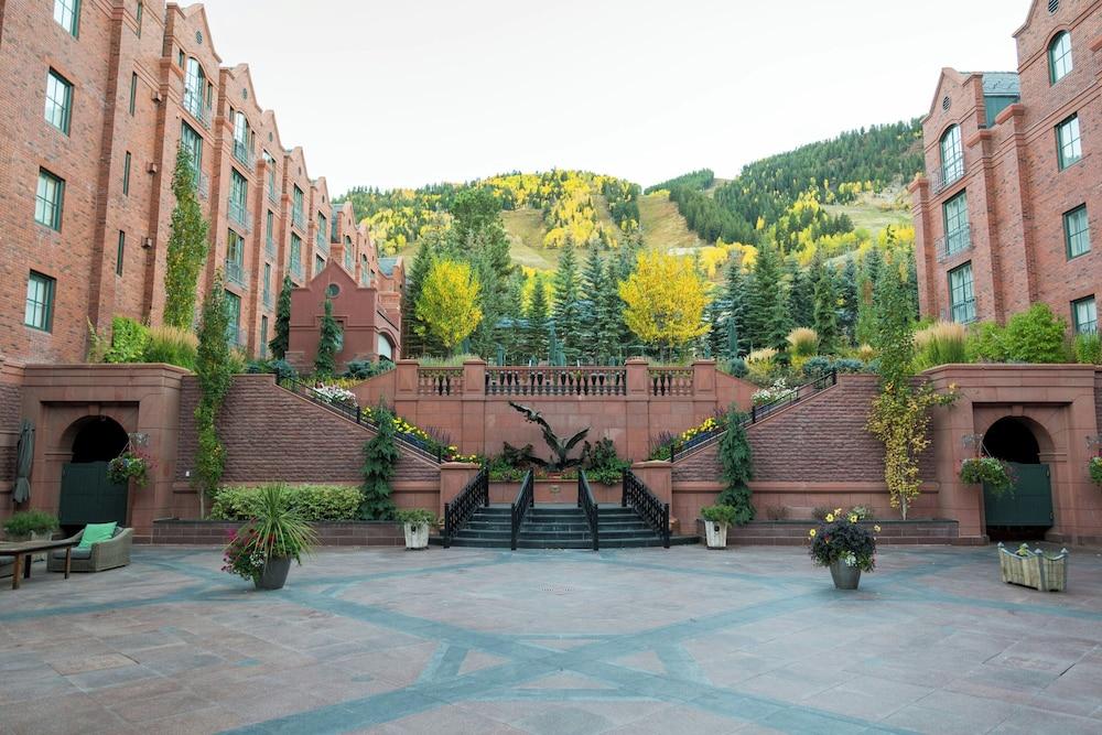 St. Regis Aspen Resort — 8