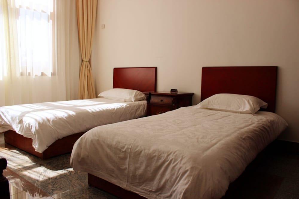 Madagascar Golden Peacock Hotel — 8