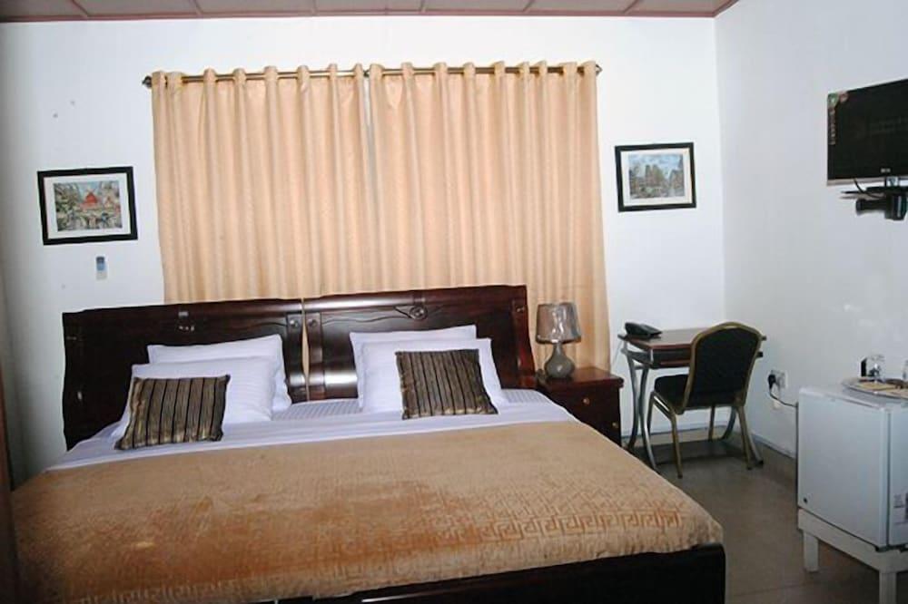 Okumah Hotel 1242898 — 7