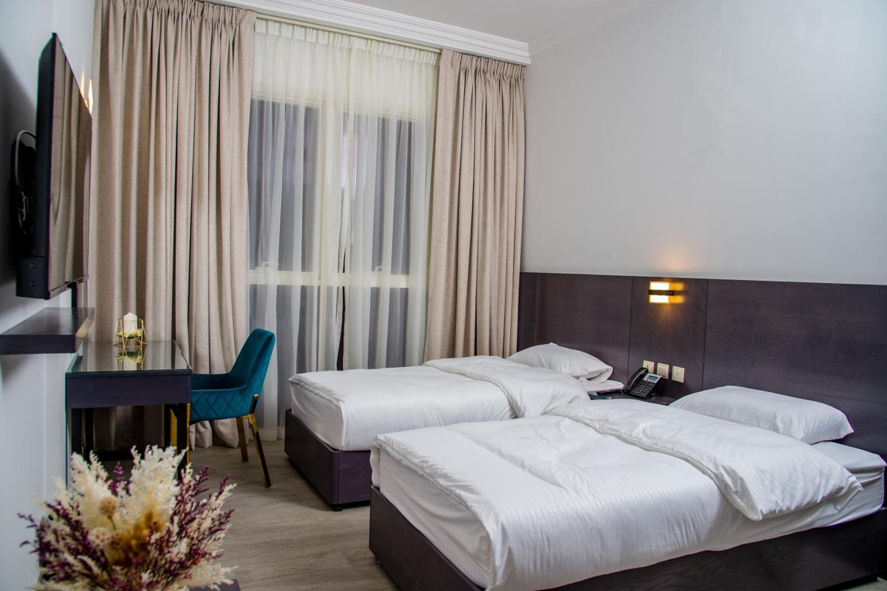 Garden City Hotel — 9