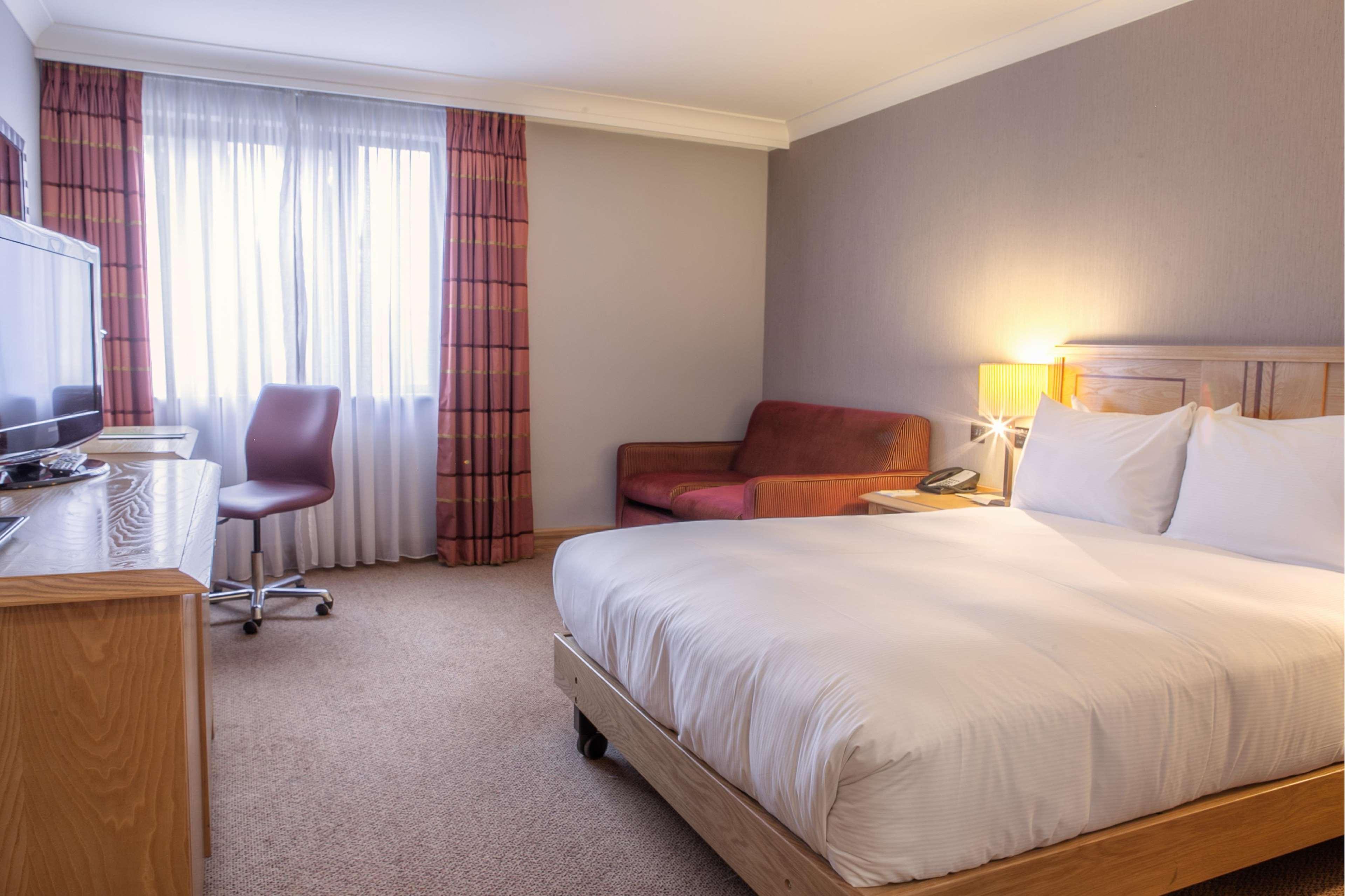 DoubleTree by Hilton Swindon — 10