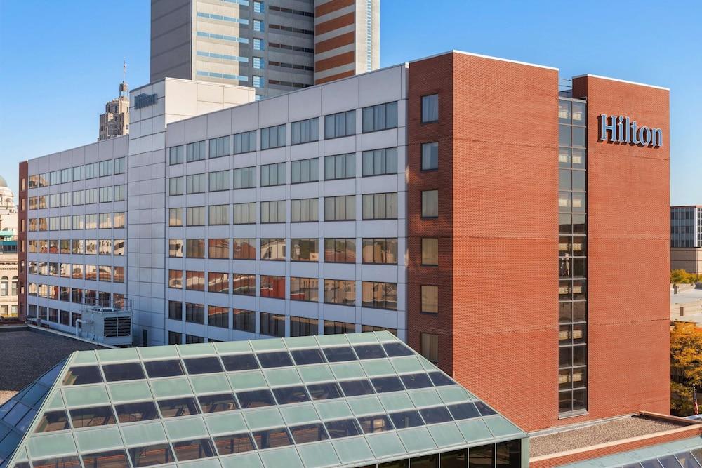 Hilton Fort Wayne At The Grand Wayne Convention Center — 7