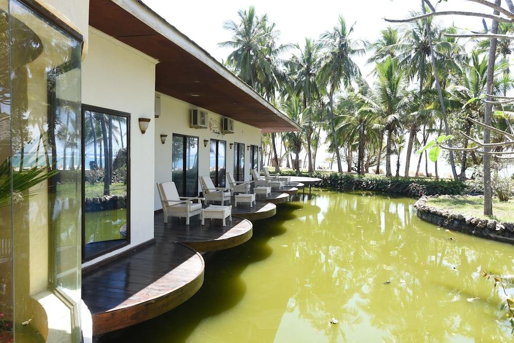 DIANI REEF BEACH RESORT & SPA 64404 — 3