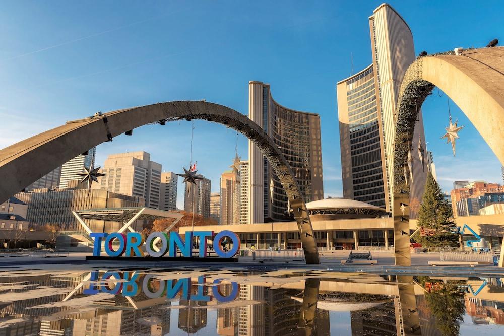 INTERCONTINENTAL TORONTO CENTRE 3214 — 3