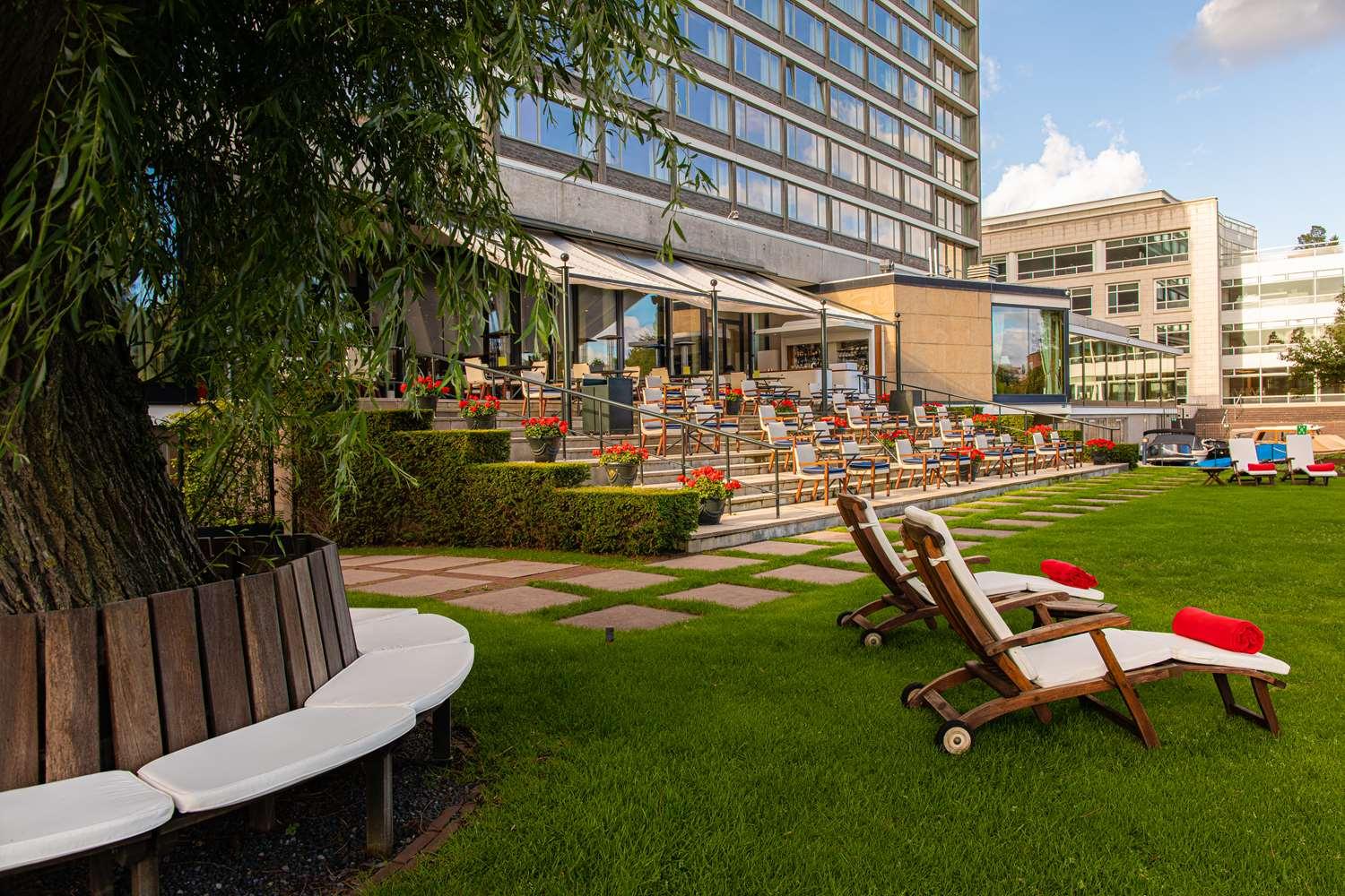 Hilton Amsterdam — 2