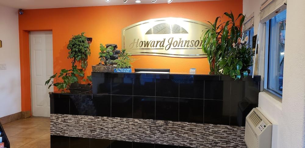 Howard Johnson by Wyndham Flagstaff University West — 7