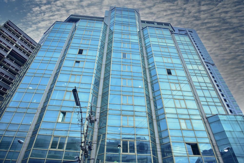 Harbour View Suites — 4