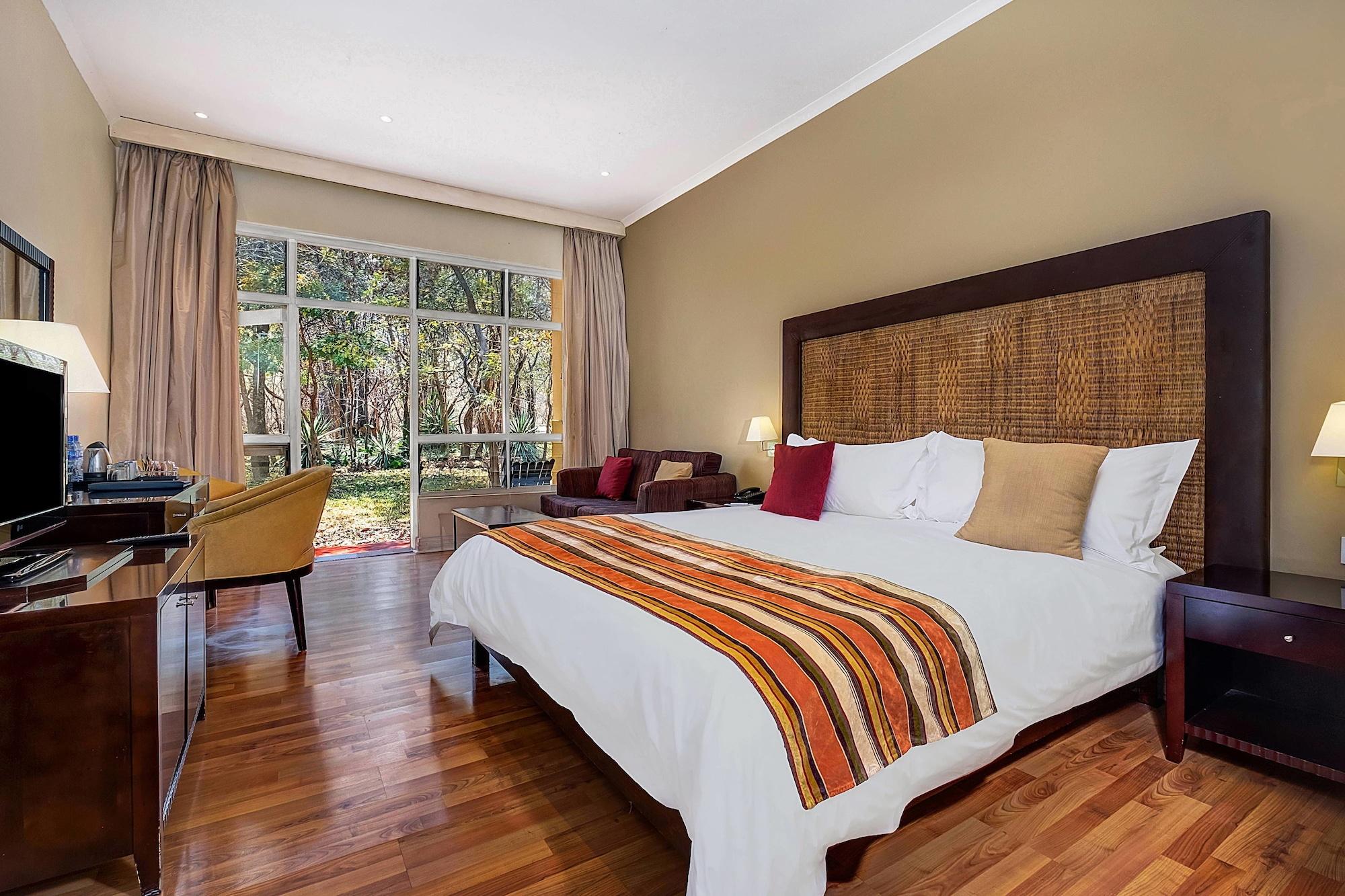 Protea Hotel by Marriott Lusaka Safari Lodge — 9