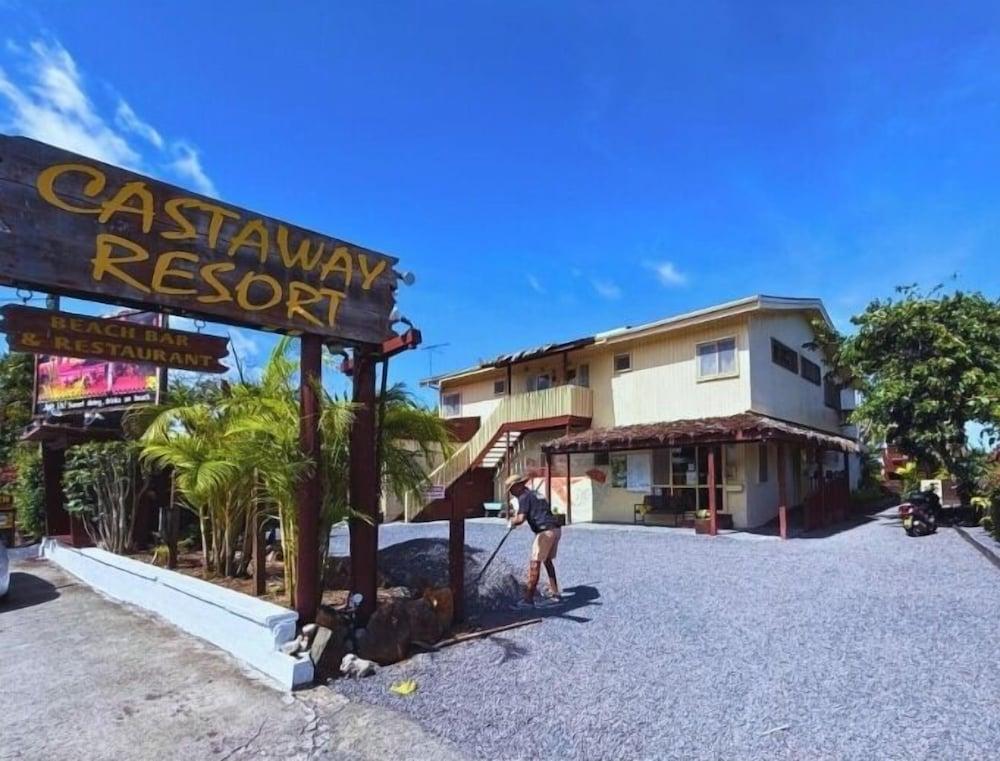 Castaway Resort — 10