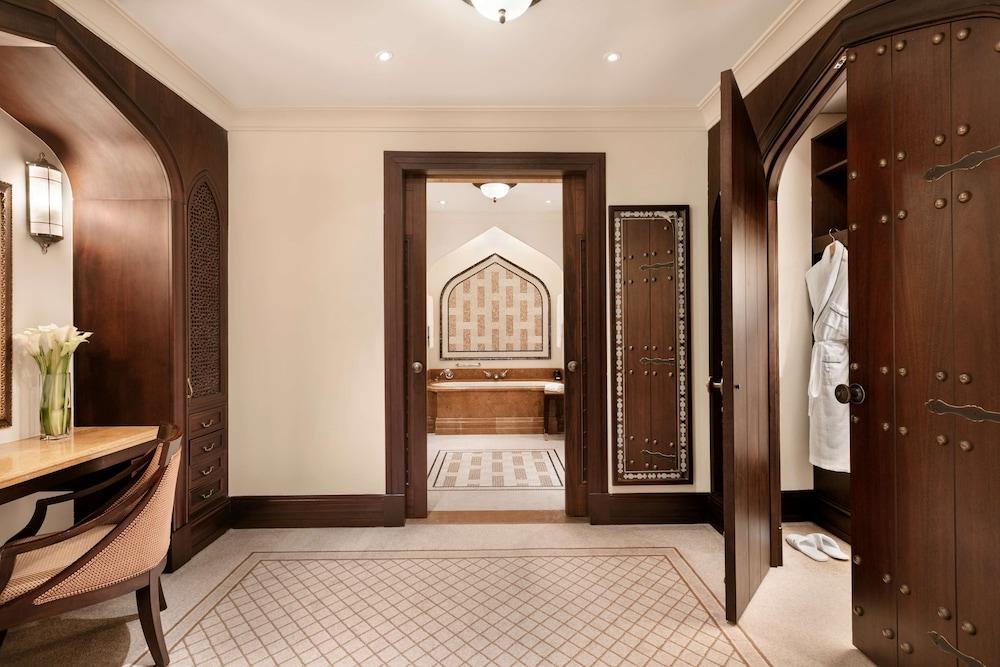 Shangri-La Qaryat Al Beri — 1