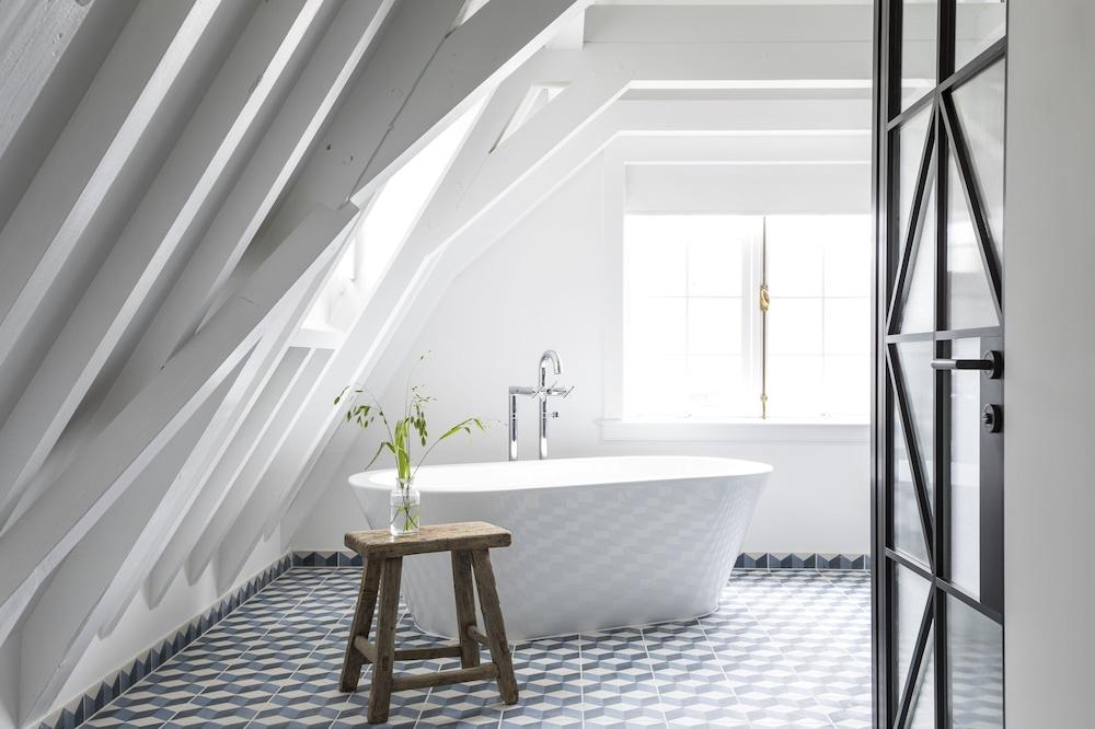 Kimpton de Witt — 10