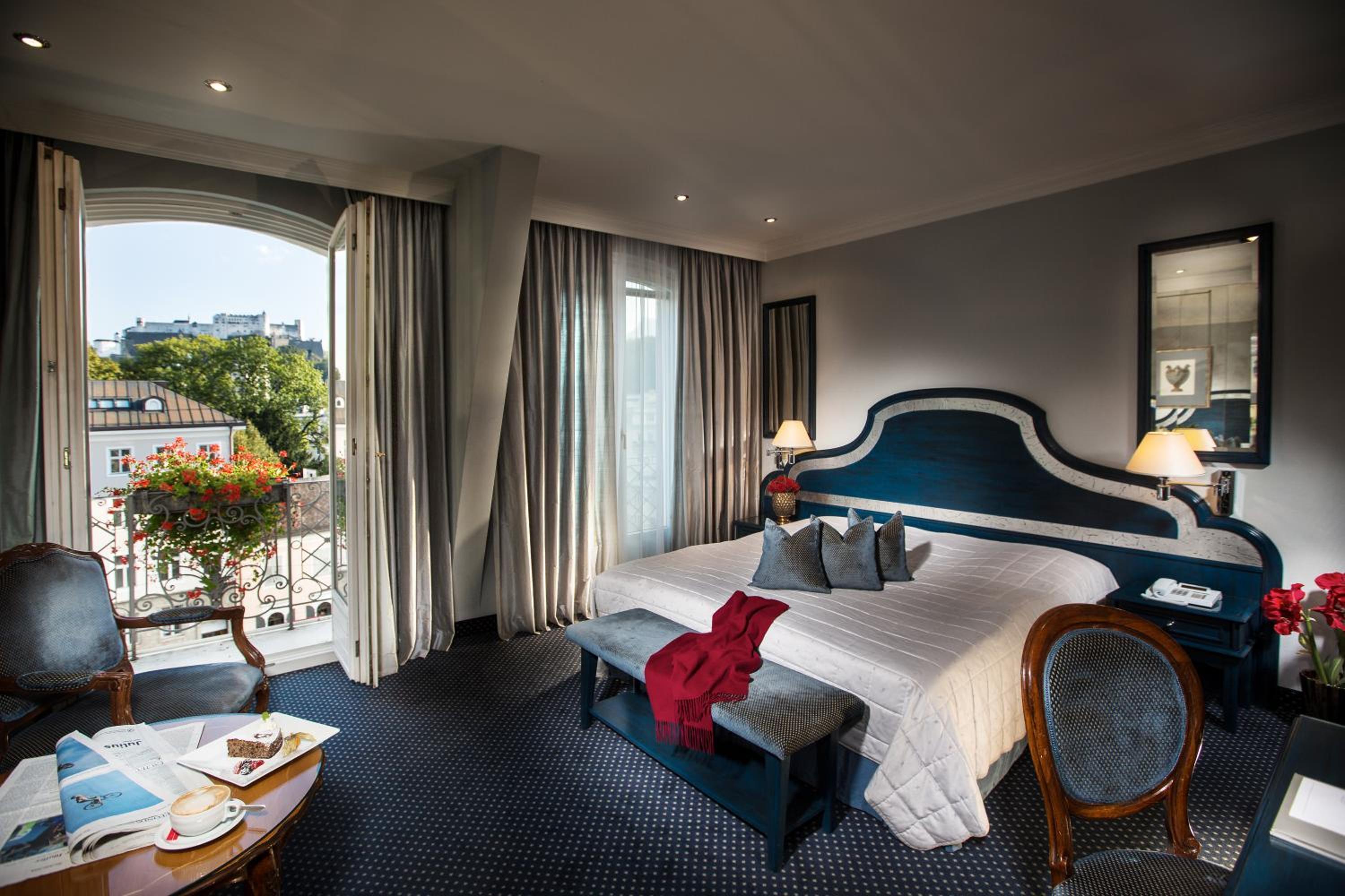 HOTEL BRISTOL — 4