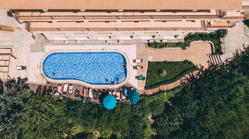 OLYMPIA HOTEL — 5