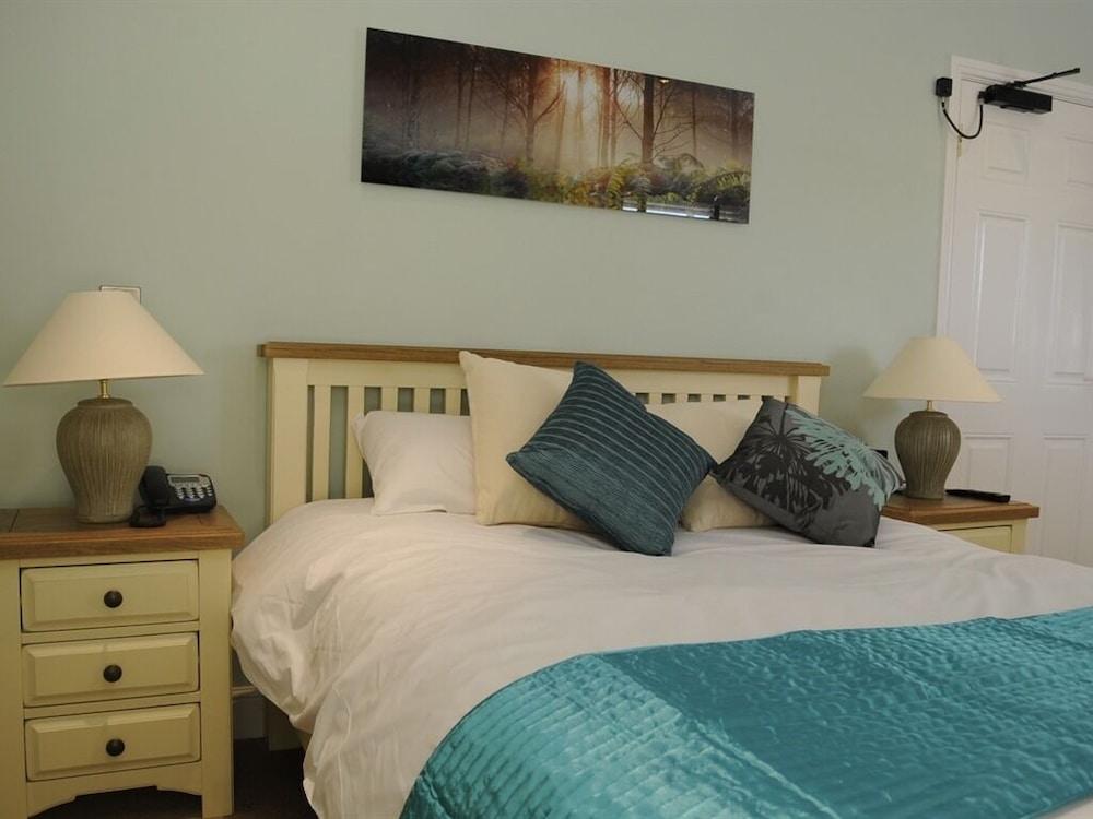 The Walnut Tree Inn — 4