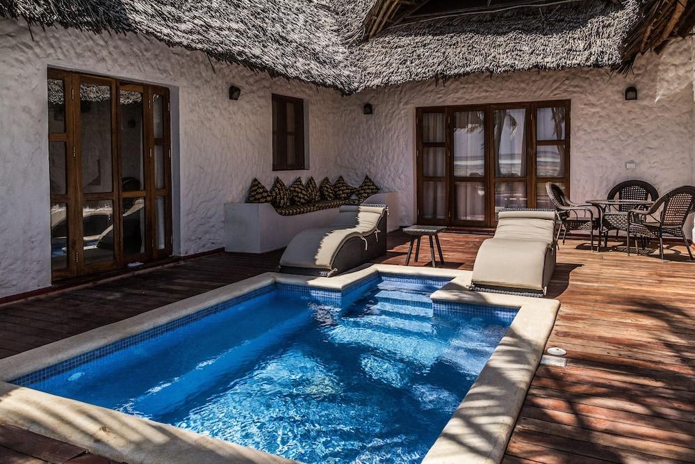 Karafuu Beach Resort & Spa — 5
