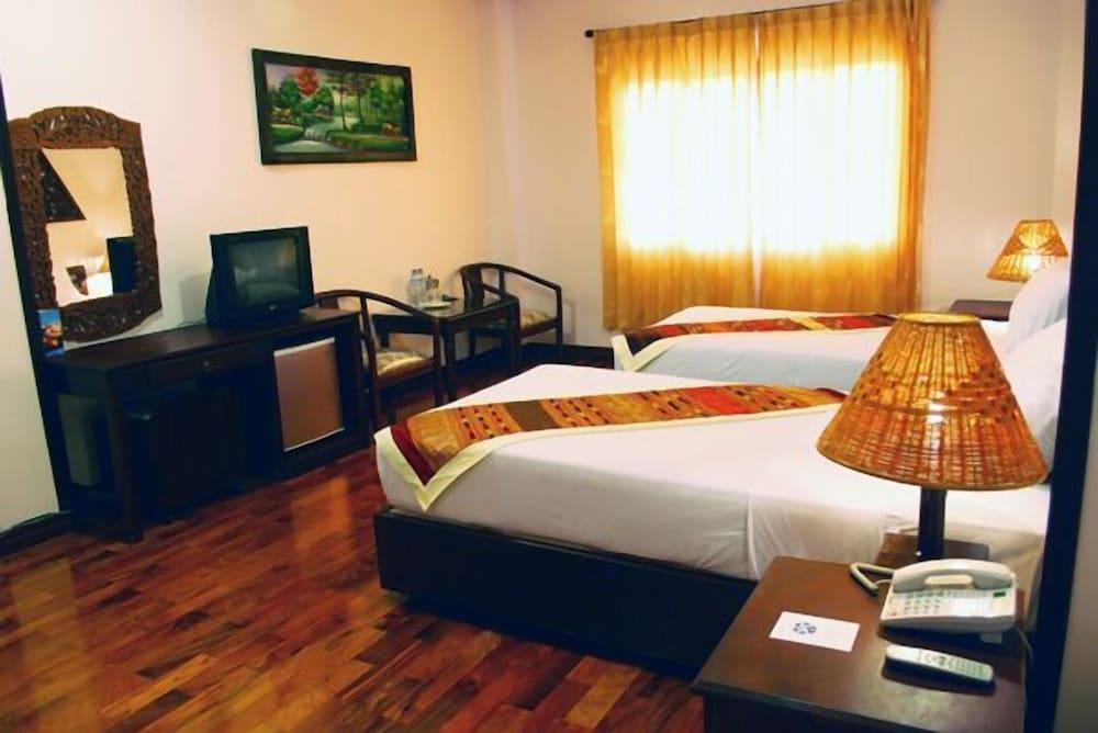 Sengtawan Riverside Hotel — 8