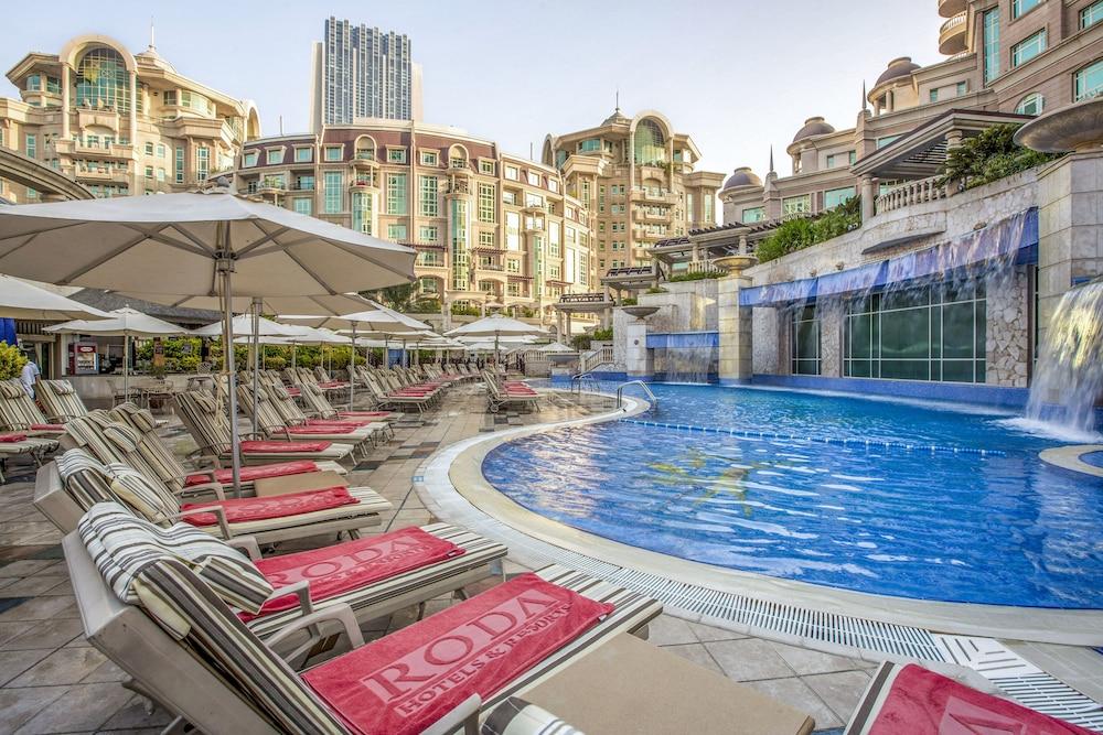 Roda Al Murooj Residences — 2