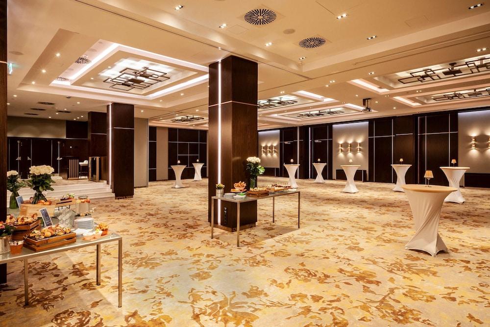 RADISSON BLU BEKE — 10