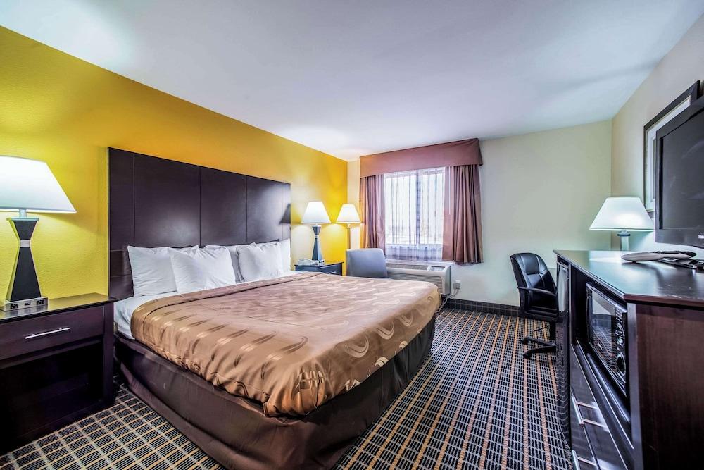 Quality Inn Carbondale University Area — 6